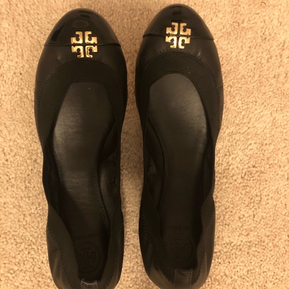Size 8 Tori Burch ballet flats. - Picture 7 of 7